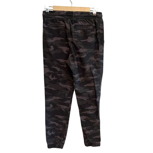 Athleta Farallon Camo Jogger Pants Olive Green Size 2 - Picture 3 of 8